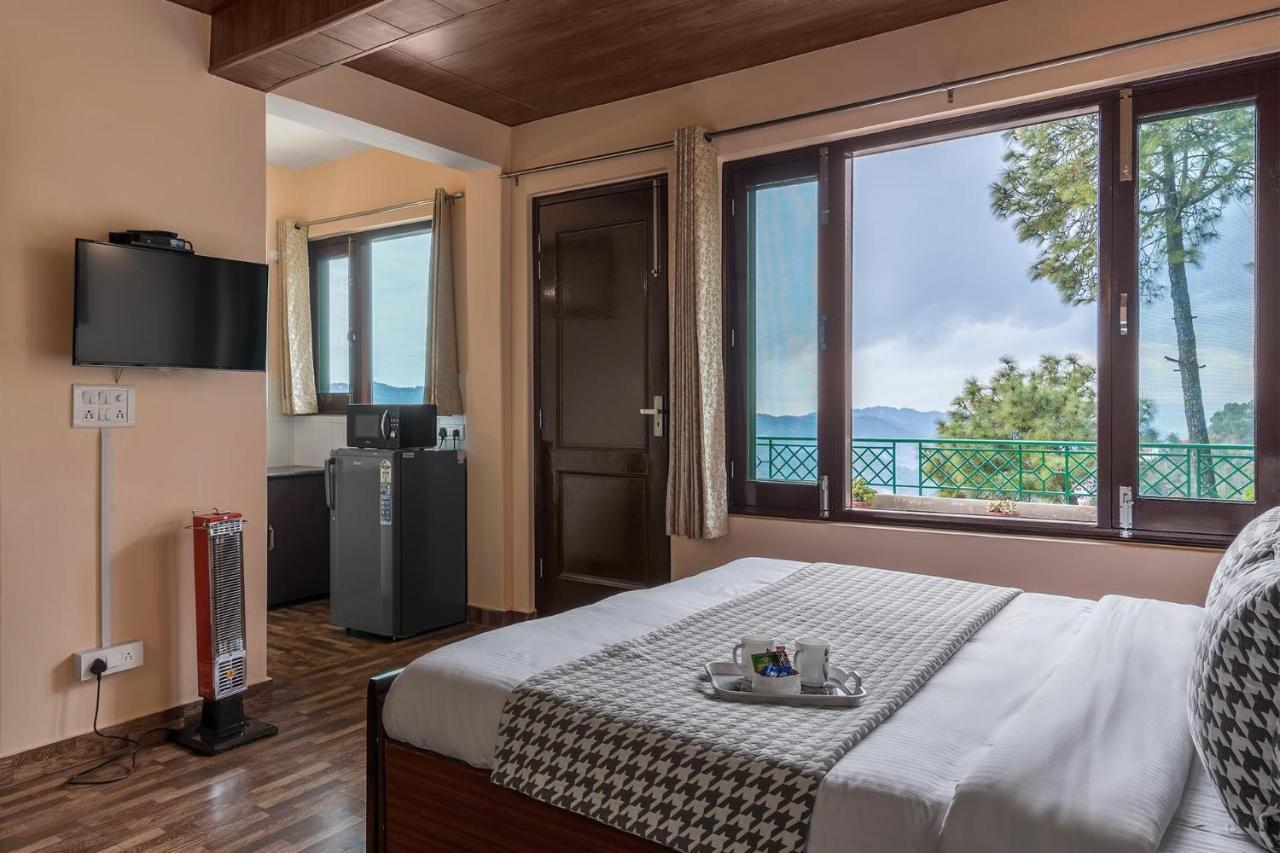 Stayvista At Cecil Cottages With Barbeque, Hill View Kasauli Exterior photo